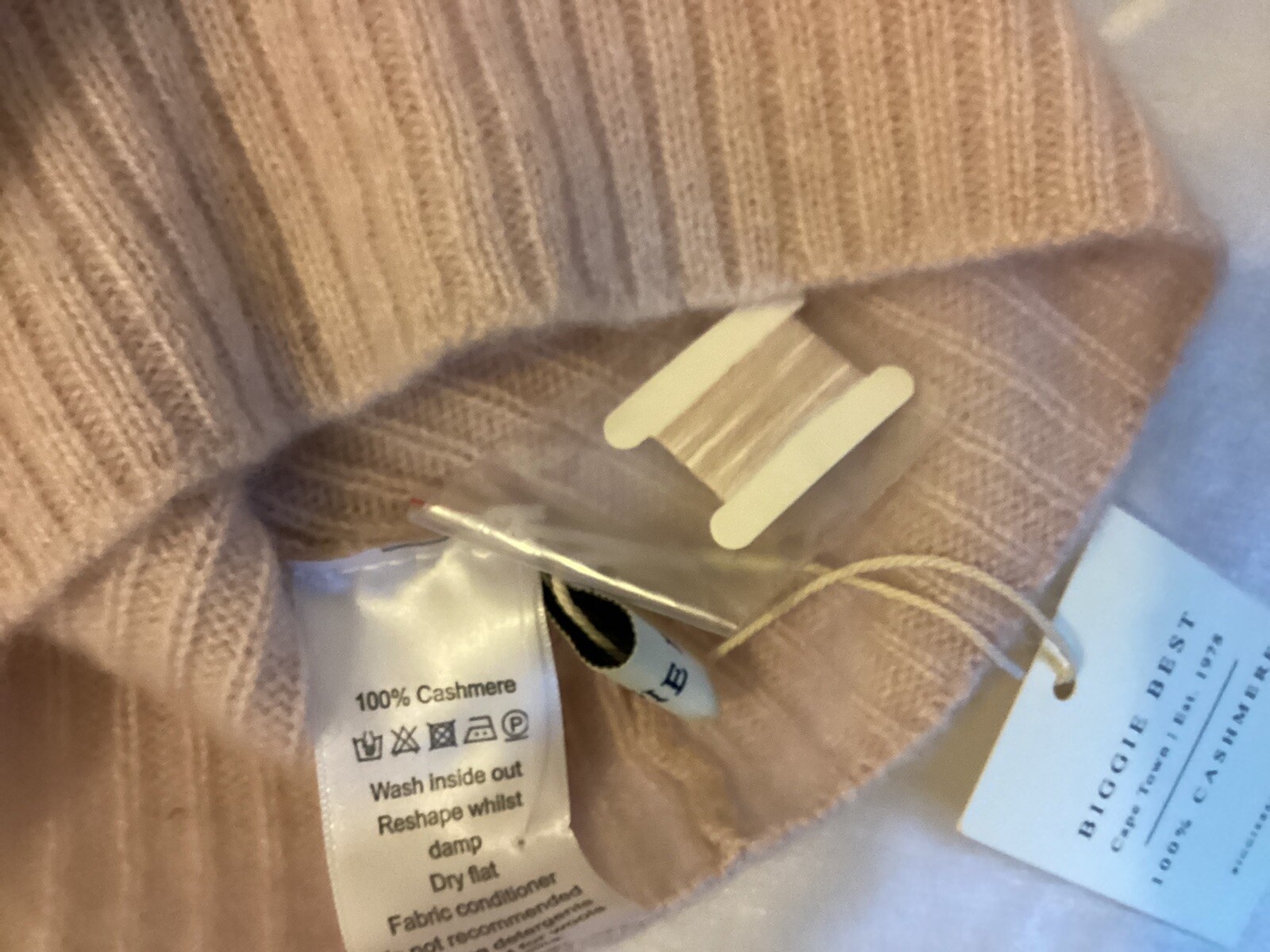 Biggie Best 100 Cashmere Soft Pink Ribbed Beanie Hat New Tagged £39 eBay