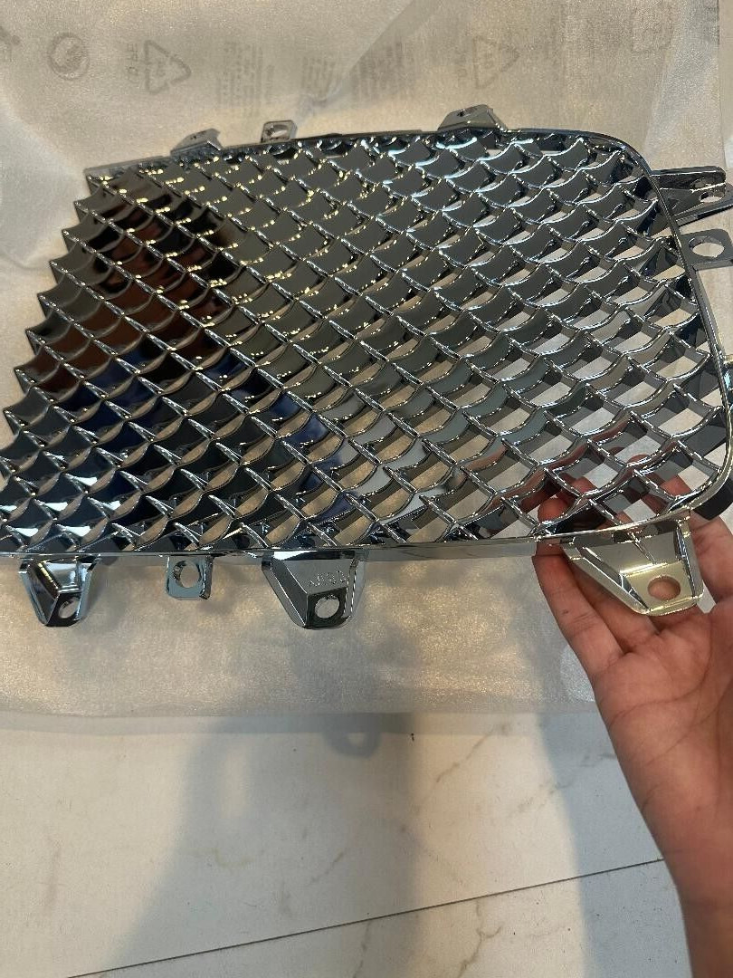Bentley Continental Gtc Gt Flying Spur right main grille insert 2004 to 2008
