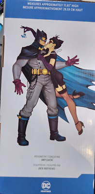 DC Comics Bombshells 11 Inch Statue Figure - Batman & Catwoman