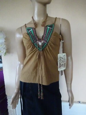 HAUT TOP MARRON AVEC PERLES STYLE TRES COLOREE T L 40/42 NEUF - Photo 1/4