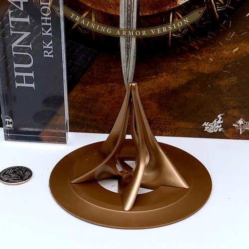 Hot Toys MMS424 Wonder Woman Training Armor 1/6 action figure's Sword Stand Only - Picture 5 of 9