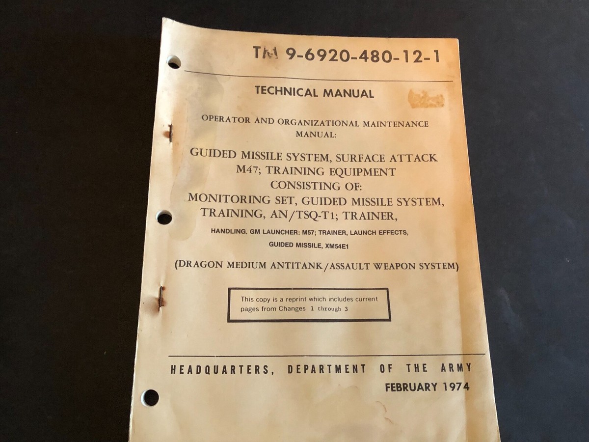 standard catalog of U.S. MILITARY 洋書 Standard Catalog of U.S. Military Vehicles 1940-1965: Thomas