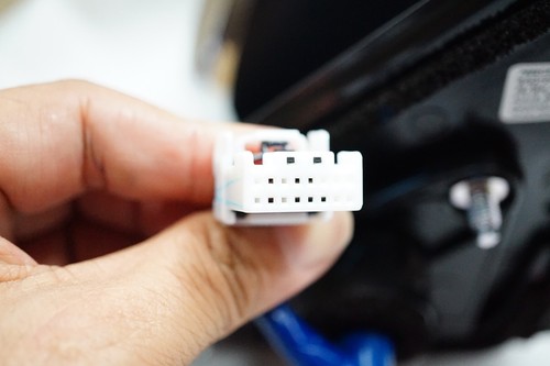 ESPEJO RETROVISOR DERECHO GENUINO AJUSTABLE ELÉCTRICO PLEGADO MITSUBISHI NUEVO PAJERO SPORT - Imagen 6 de 9