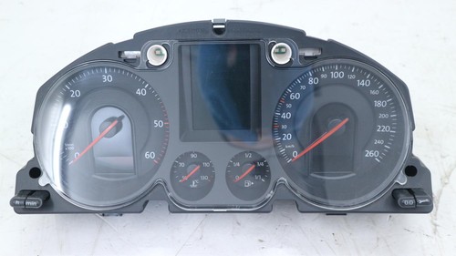 VW Passat 3C 2.0 TDI Tacho Kombiinstrument 3C0920871E
