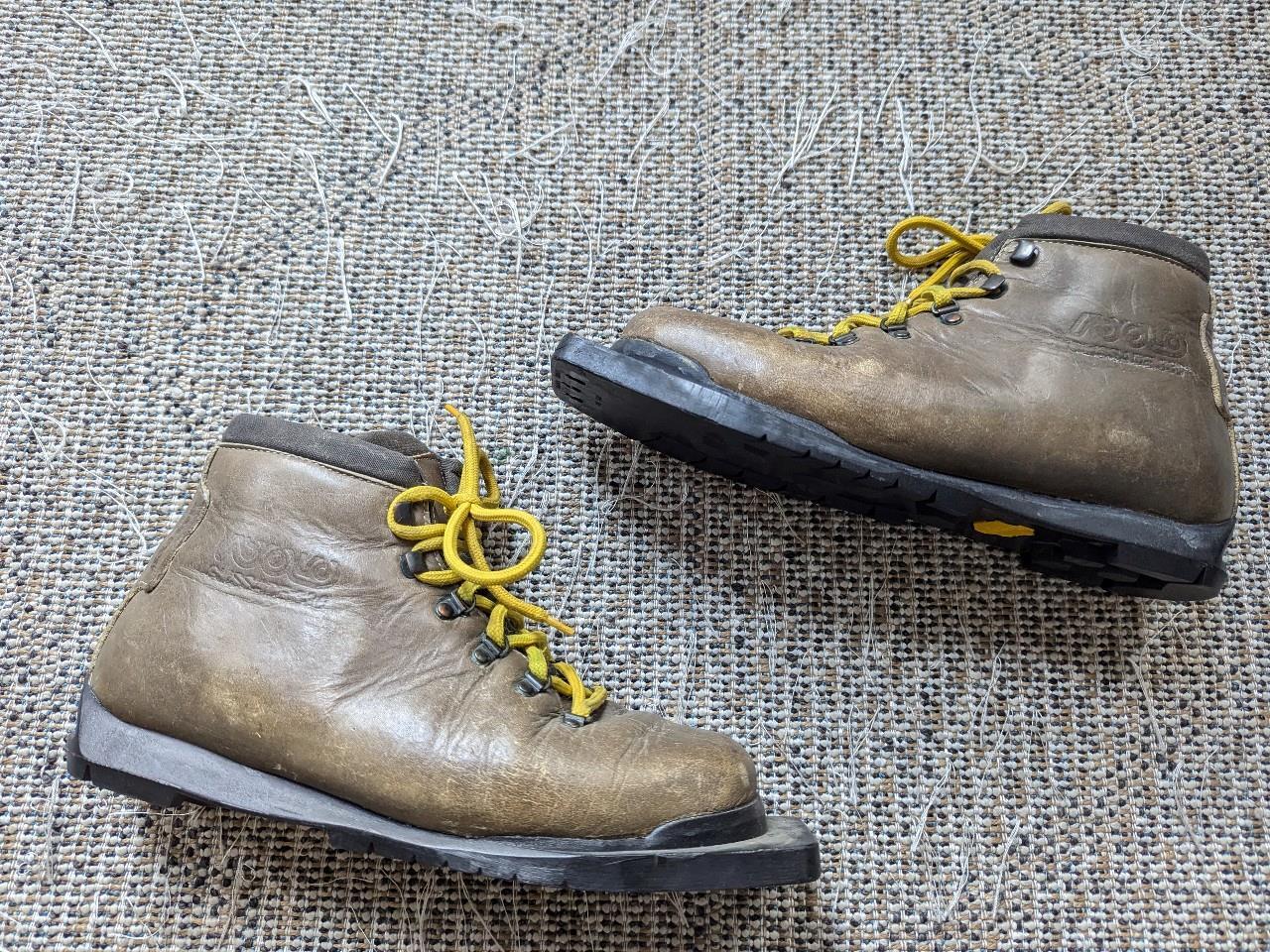 SALOMON stivali vintage 3 PIN cross country ASOLO vibram 40 EU ITALIA telemark 75mm nordico