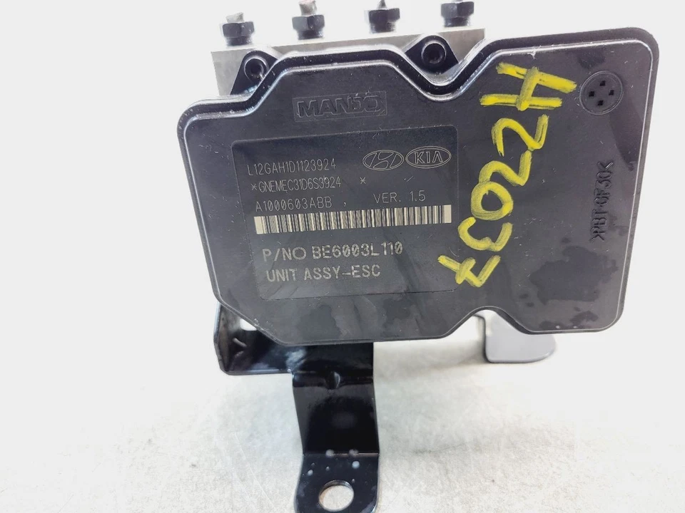 2014 2015 2016 HYUNDAI GENESIS COUPE 3.8L ABS BOMBA MOTOR MÓDULO 58920-2M840 - Imagem 2 de 4