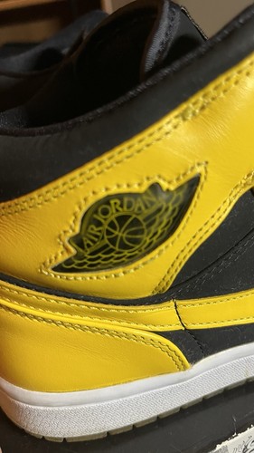Used Nike Air Jordan 1 toe sz 10 Men 316132 991 New Love BMP Yellow Mid Wu Tang - Picture 11 of 21