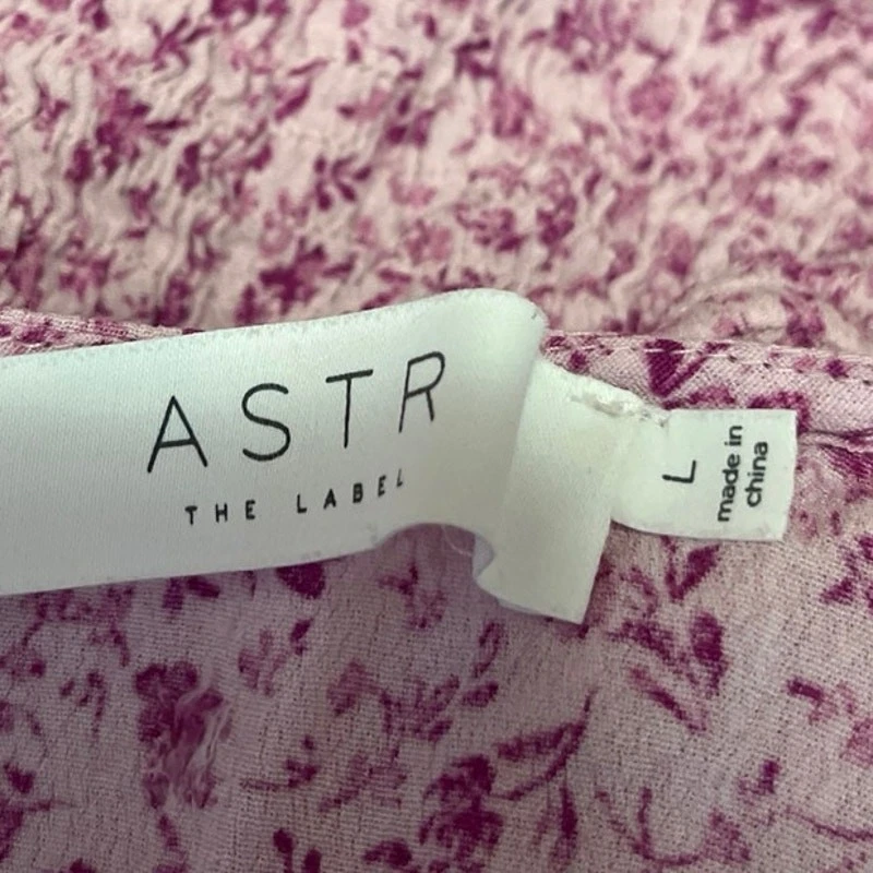 ASTR The Label Pink Floral Long Sleeve Lace Trim Smocked Crop Blouse Top Sz L - Image 3 of 4