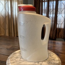 Rubbermaid MixerMate 1 Gallon 4 Liter Pitcher Red Top / White Spout Made In USA