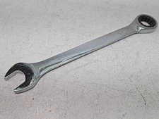 Jaeger 1 1/4" TIGHTSPOT Ratchet Wrench with 5° Movement & Hardened, Polished