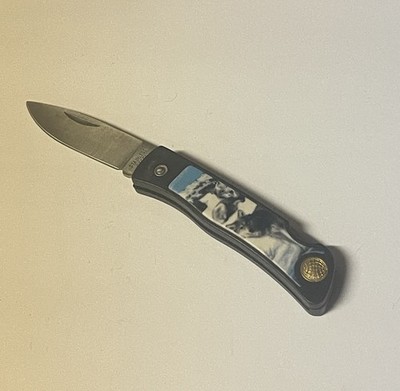 Two Wolves Pocket Knife