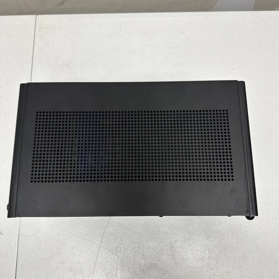 Estuche LOUQE Ghost S1 ITX con elevador + sombrero de copa - Caja original Foto 2 de 4