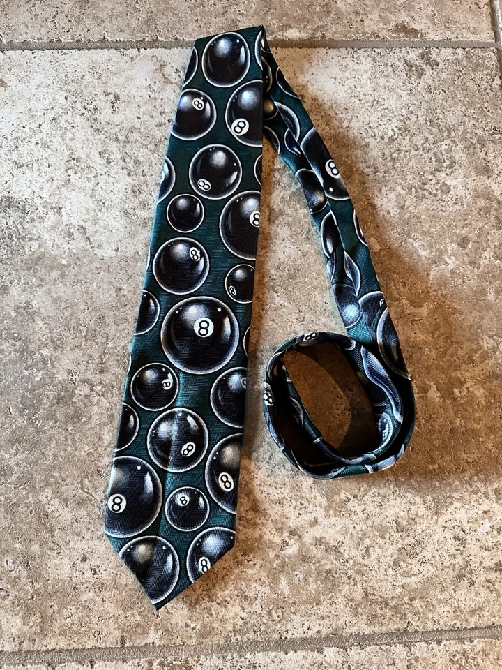 Gravata de bilhar 8 bolas, por vício preta e verde  - Imagem 4 de 4