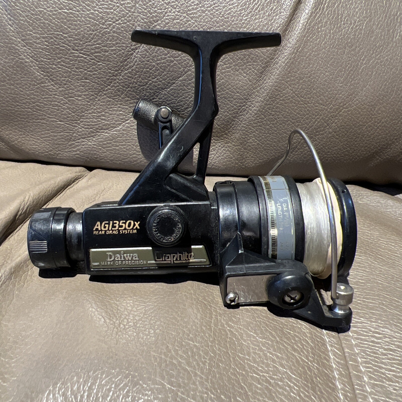 Vintage Daiwa AG1350x Graphite Spinning Fishing Reel Rear Drag. Works