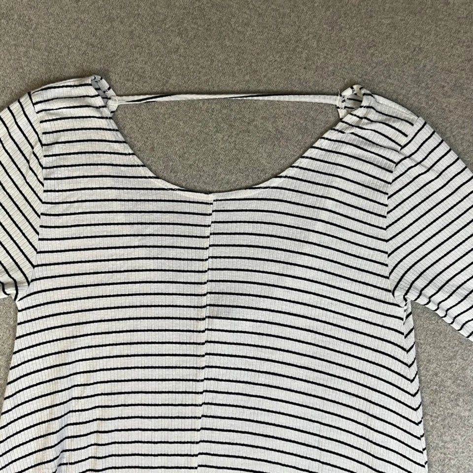 Vestido túnica Billabong talla grande marfil negro a rayas elástico informal tejido acanalado Foto 3 de 4