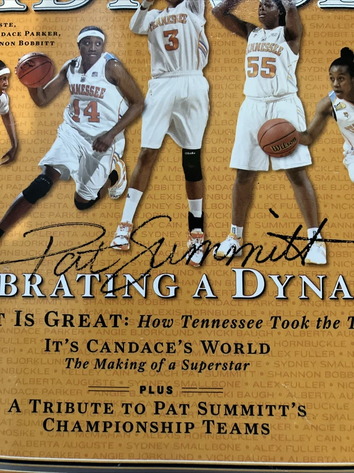 Sports Illustrated TENNESSEE LADY VOLS 2008 PAT SUMMITT AUTOGRAPHED - Image 2 of 2