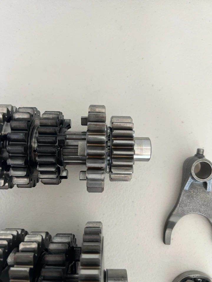 2013 13-17 Triumph Daytona 675 675R Transmission Gearbox Gear Shaft Fork Drum - Image 4 of 4