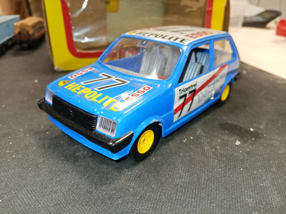 Burago Italy 1/24 Mini Metro Con Scatola - Immagine 2 di 4