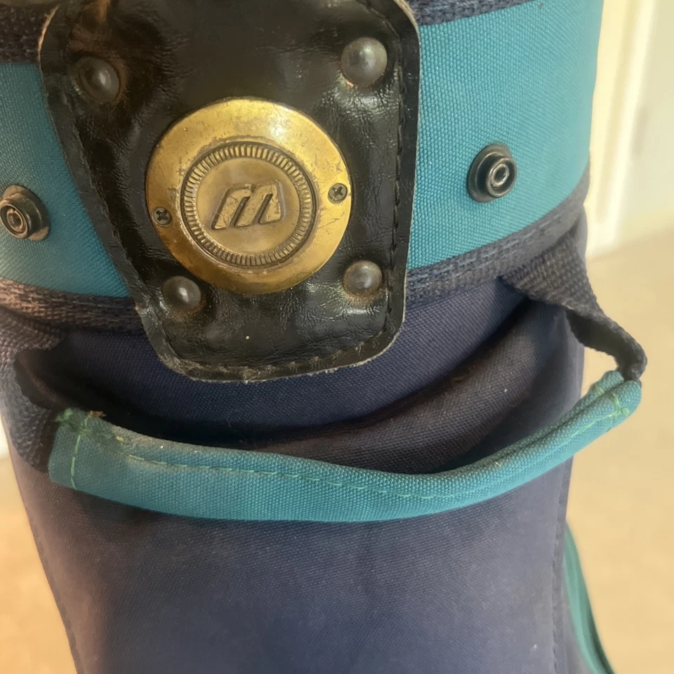 Nicklaus V-18 Signature Series -5-9;P;S;P & 3 Woods & Ping Putter & 4 Iron + Bag - Image 3 of 4