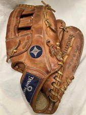 Vintage 1980s Spalding RHT Dwight  Doc  Gooden NY Mets Baseball Glove 42-855