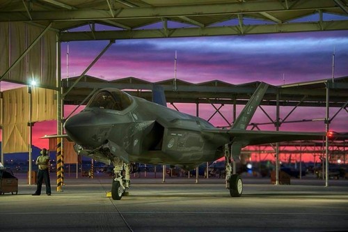 F35 LIGHTNING II SOMBRERO SOLAPA PIN UP JSF PILOTO DE LA FUERZA AÉREA EE. UU. TRIPULACIÓN ALA VETERANA REGALO - Imagen 7 de 12