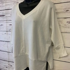 San Joy super soft oversized v-neck tunic sweater Women’s Size M Medium