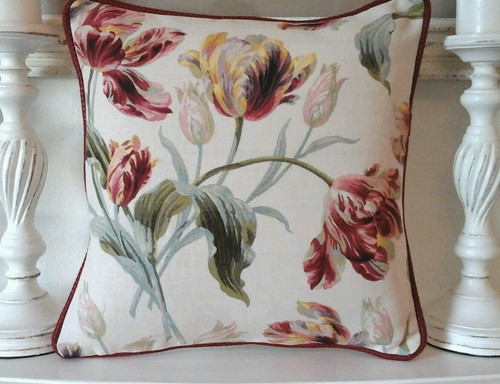 Cushion cover laura ashley gosford cranberry 16"(piped cranberry ) - Picture 2 of 4