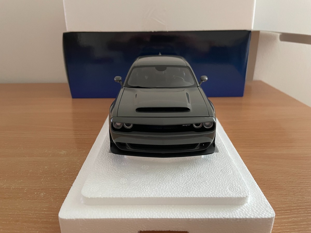 ジャンク 1/18Dodge Challenger 1/18 Dodge Challenger R/T Scat Pack Widebody Smoke Show 2022