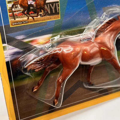 Breyer Justify 2018 Triple Crown Race Horse Figur Kentucky Derby #9302 1:32 - Bild 3 von 7