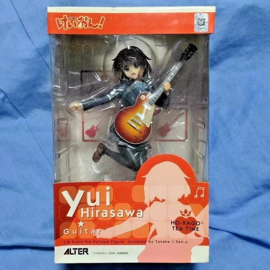 Alter K-ON!: Yui Hirasawa 1:8-Scale PVC Figure