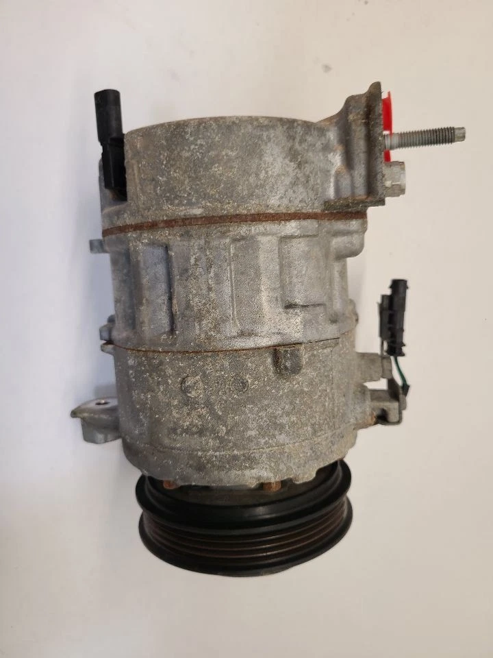 14-19 GMC SIERRA 1500 PICKUP AC Compressor Classic Style 84317498 - Image 2 of 4