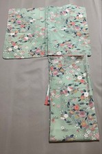 Kimono green floral pattern fine pattern silk