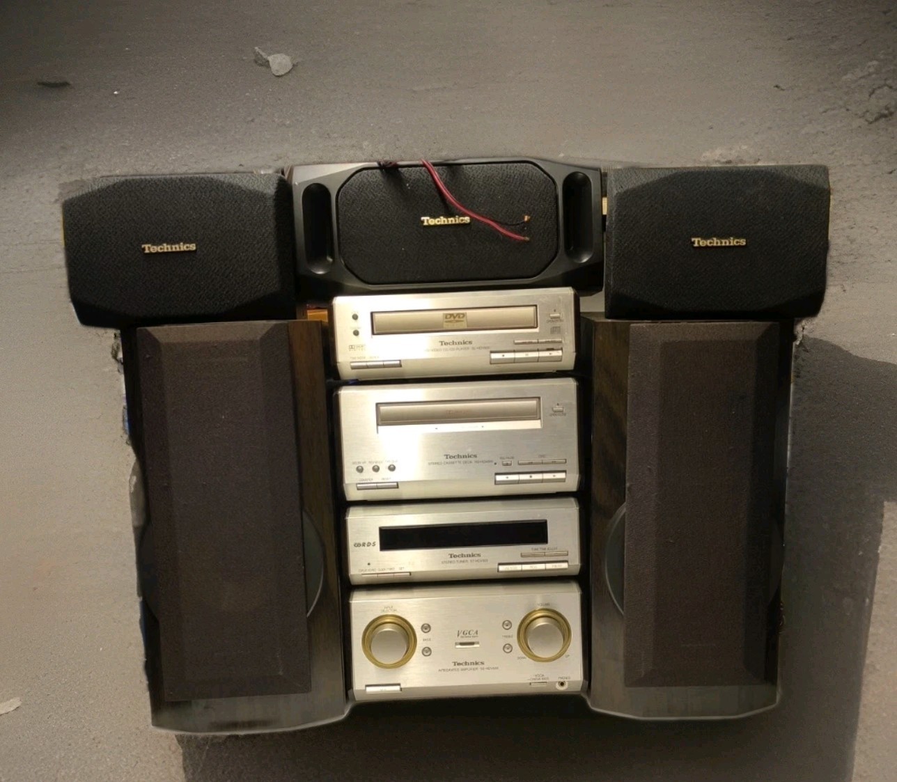 ​RARE Technics SC-HDV600 Mini System | DVD/CD/Tape/Radio | Remote 5x Speakers
