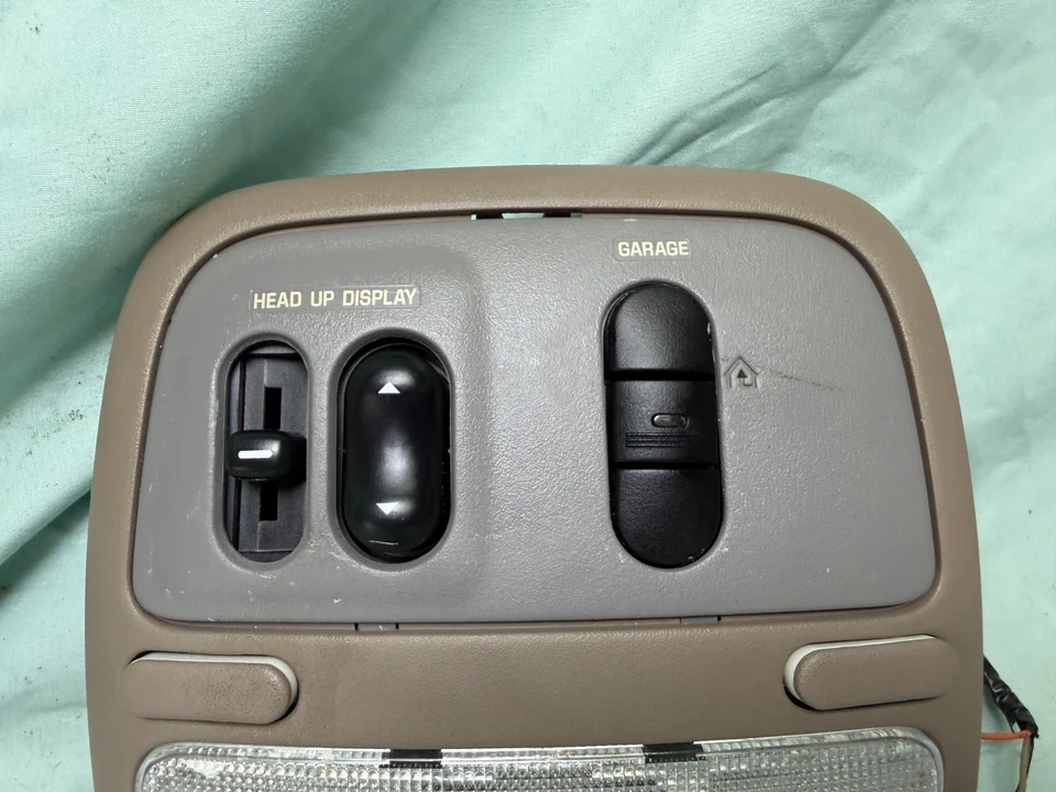 97-04 Buick Park Avenue cúpula de teto luz heads up display garagem - Imagem 4 de 4