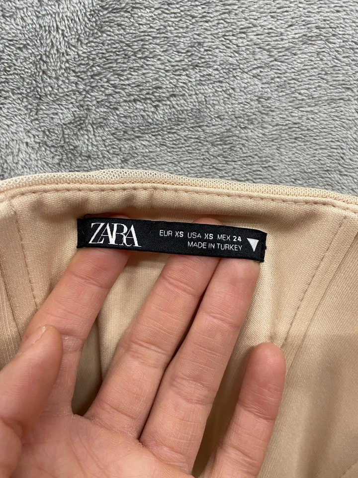 Zara 连衣裙女式超小号米色灰色长袍网眼衬里皱褶紧身 — 第 3/4 张图片