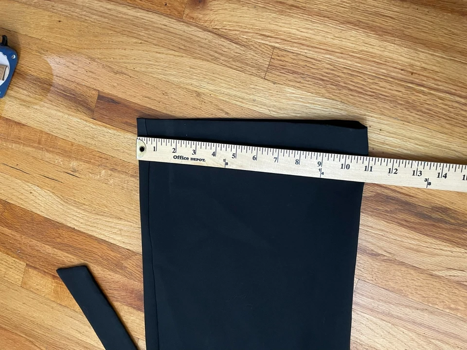 Mono para mujer Banana Republic de una pieza elástico de un hombro con cinturón 0 negro Foto 4 de 4