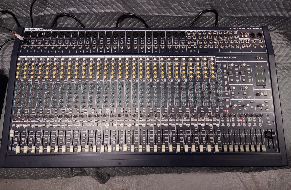 Behringer Eurodesk MX3282A 32-Channel 8-Bus Mixer Console w Behringer Eurodesk MX3282A 32-Channel 8-Bus Mixer Console w