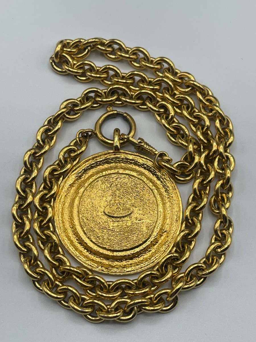 Chanel 31 Rue Cambon Coin Chain Medallion Vintage Gold Plated Long