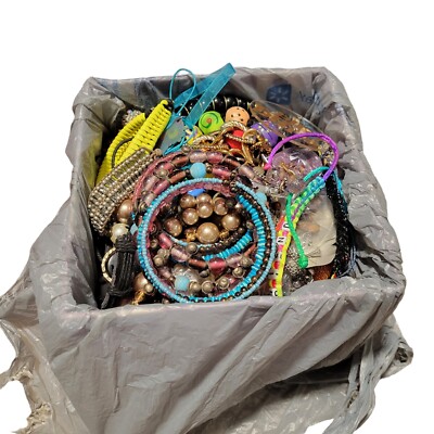 5+ LBS Crafting VTG MOD Jewelry Lot Pieces and Parts Broken Jewelry READ BELOW