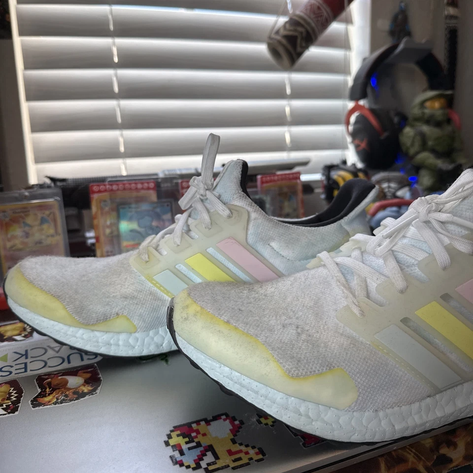 Zapatos para hombre Adidas Ultraboost talla 9 Foto 2 de 4