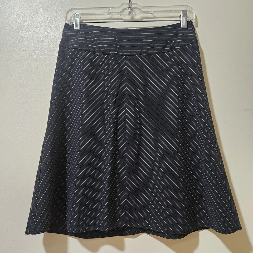 Falda para mujer línea A junior talla 3/4 My Michelle cremallera elástica 28" X 24" Foto 2 de 4