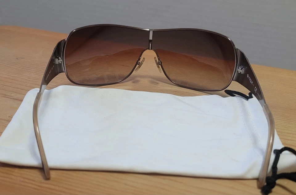 Óculos de sol feminino Vogue 3640-SB novo sem etiquetas - Imagem 2 de 4