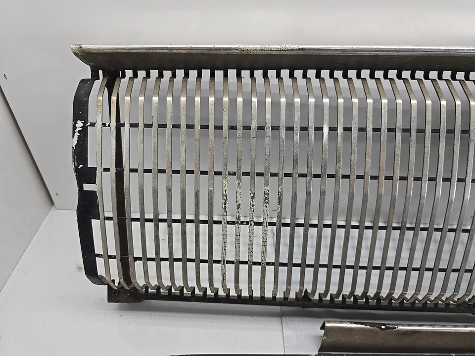 Dodge Coronet 1967 parrilla delantera Foto 2 de 4