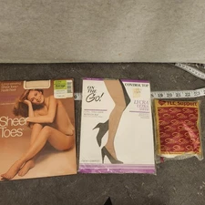 Lot of 3 Control Top Sheer Toes Pantyhose & Tights Lycra Ultra Sheer Silkies