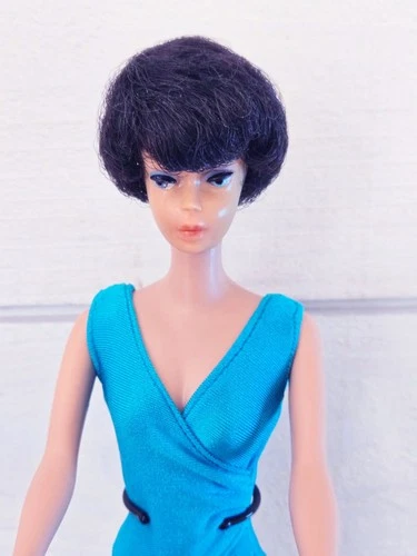 VINTAGE BARBIE DOLL BUBBLE CUT 1ST ISSUE RAVEN BLACK HAIR