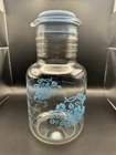 VTG Pyrex Juice Carafe Lid Pitcher Cornflower Blue 2 Qt Floral Flowers Retro