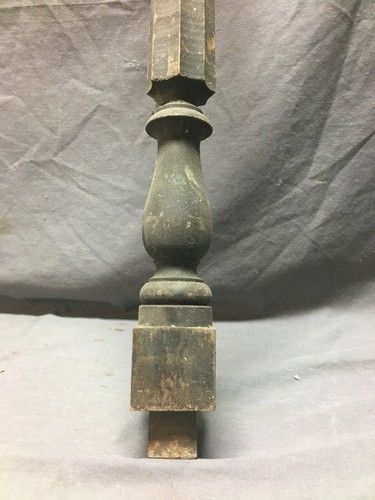 One Antique Turned Wood Spindle Baluster Cherry Staircase VTG Varnish 731-20B - Picture 7 of 10