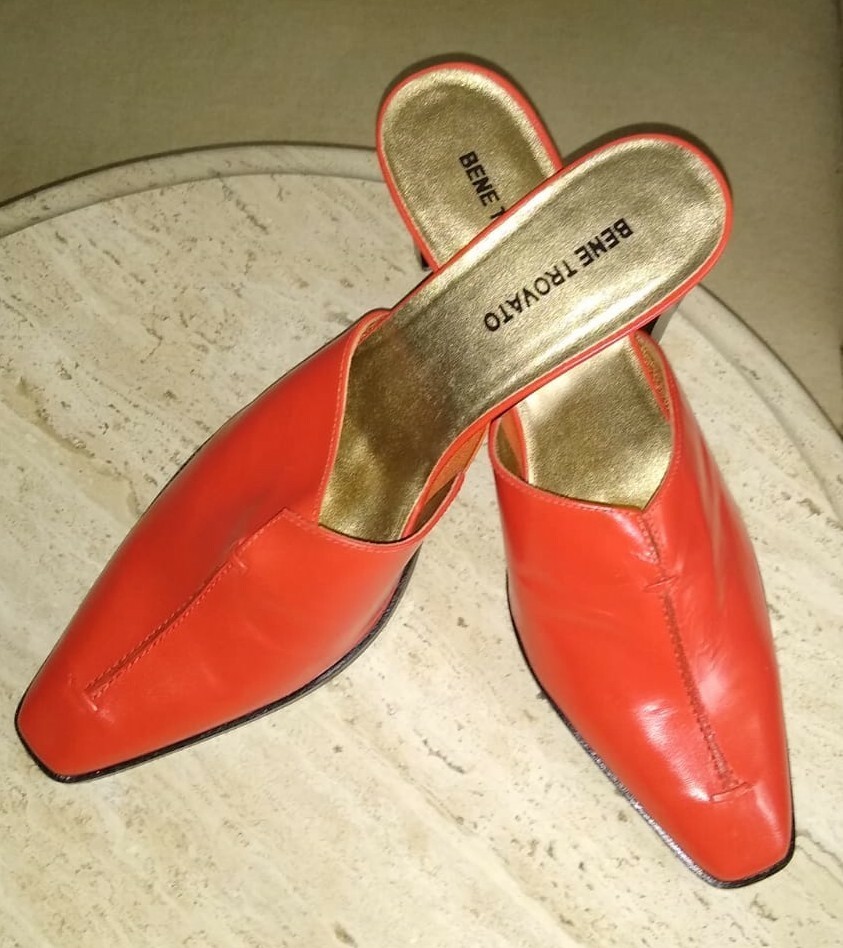 APL Bene Trovato Mules donna in pelle testurizzata.