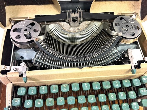 Vintage 50er Remington Quiet-Riter Miracle Tab Schreibmaschine mit Koffer getestet & funktioniert - Bild 6 von 16