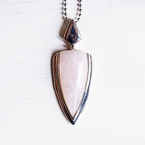 Chaîne avec pierre Semi-Précieuse-Quartz Rose